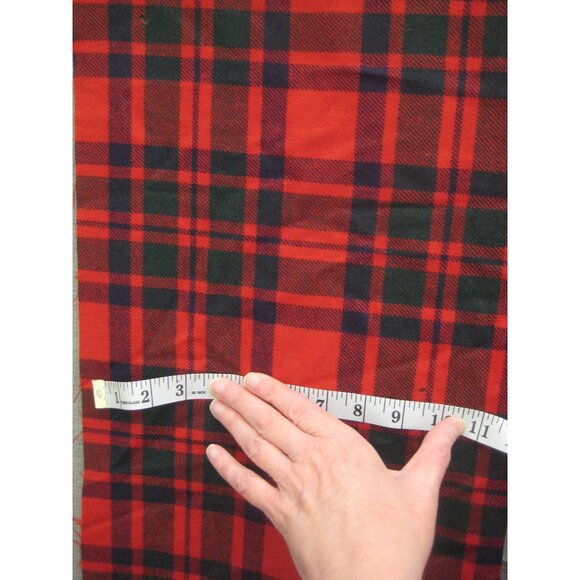 Plaid Print Fabric Poly Blend Woven 50 x 55 inch READ - Picture 15 of 16